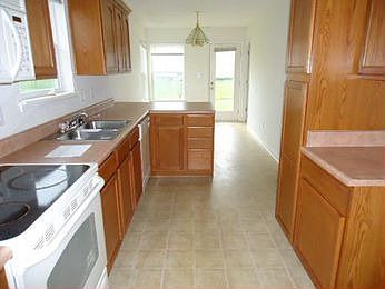 3rd image of 4126 Apple Creek Dr