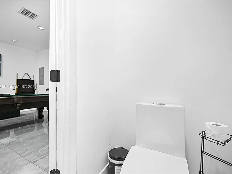112 NW 53rd St — Photo 70