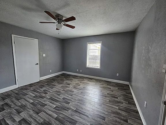 4th image of 3122 Western Ave #1