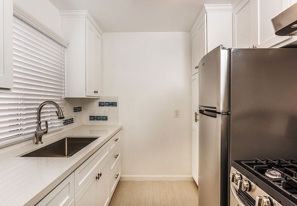 1st image of 5239 E Ocean Blvd APT 6