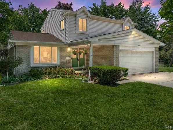 9215 Westbury Ave, Plymouth, MI 48170