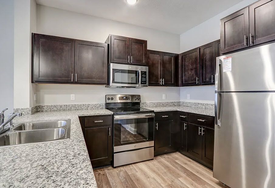 1st image of 2639 Arbor Glen Dr #220