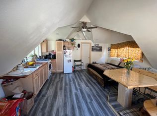 702 Chetco Ave #B, Brookings, OR 97415