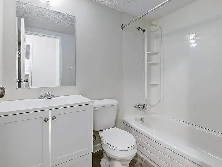 1020 Matheson Dr — Photo 23
