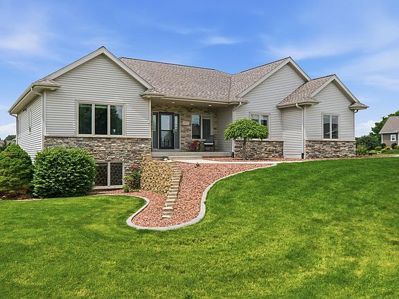 2nd image of 3017 Craig Ln