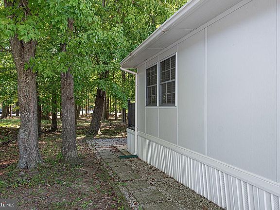 5th image of 122 Skipjack Cir