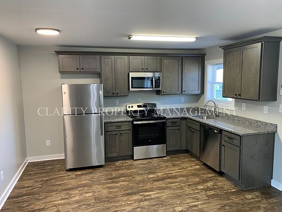 4th image of 1030 Hardwick St NE #7