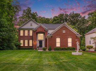 3817 Goodwood Dr SE, Grand Rapids, MI 49546