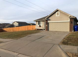 4208 Heartland Dr, Bellevue, NE 68123