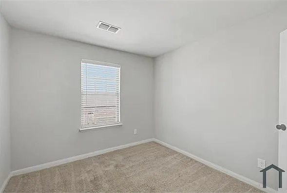 312 Ryan St — Photo 16