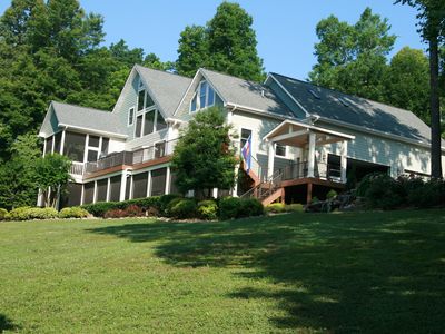 209 Bucks & Doe Ln, La Follette, TN, 37766