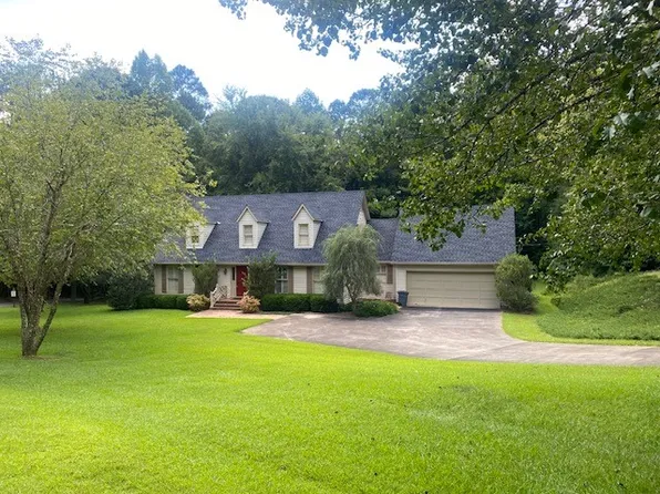 1119 N 18th St, Lanett, AL 36863