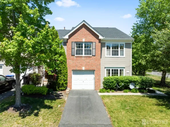 208 Windsong Cir, East Brunswick, NJ 08816