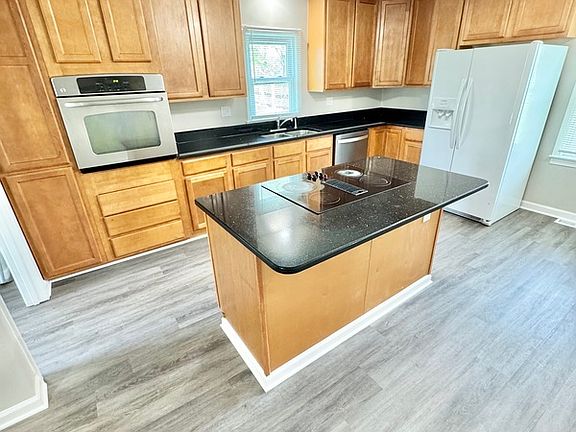 5th image of 11918 Dogwood Ave