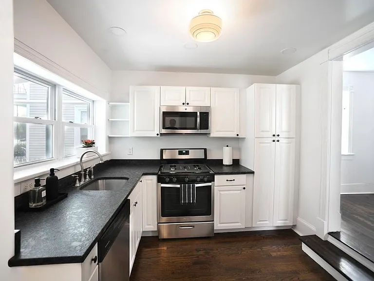 14 S Cedar St — Photo 12