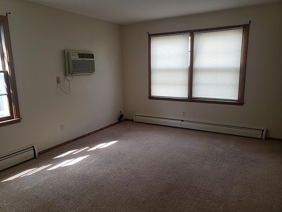 4th image of 3221 Grand Ave S APT 2