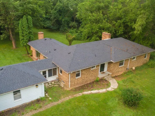 24001 Gleneyrie Dr, Southfield, MI 48033