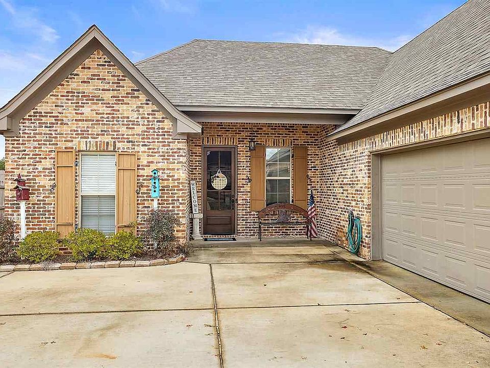 709 Sawgrass Lakes Dr Brandon MS Zillow