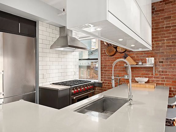 5th image of 474 Greenwich St APT 3N