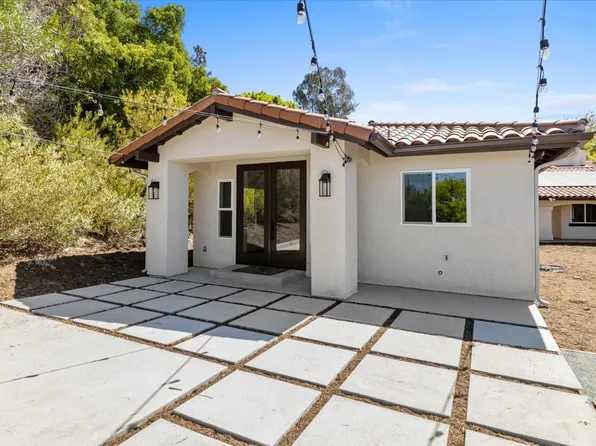 7551 Esfera St #2, Carlsbad, CA 92009