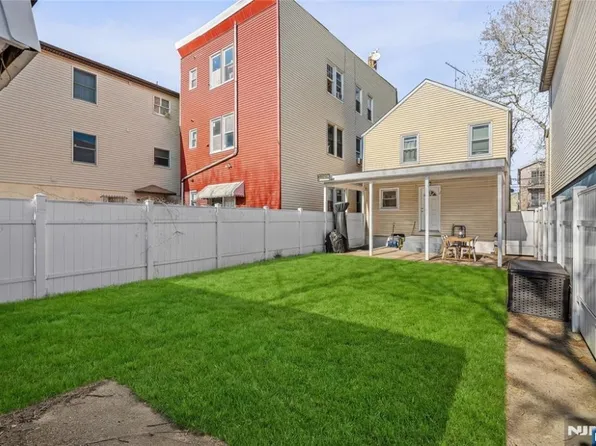133 Brill St, Newark, NJ 07105