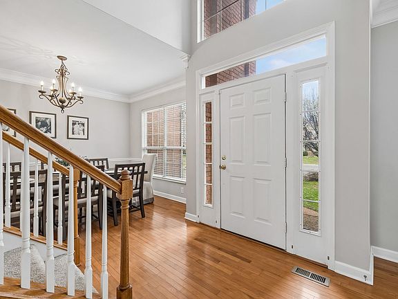 5th image of 605 Redleaf Ridge Cir