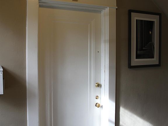4th image of 2706 Acklen Ave APT 2