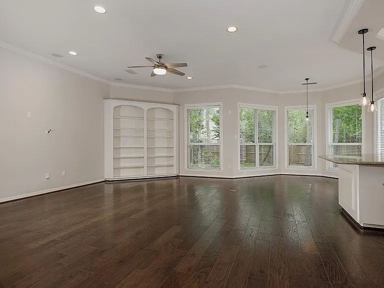 14 Graceful Elm Ct — Photo 11