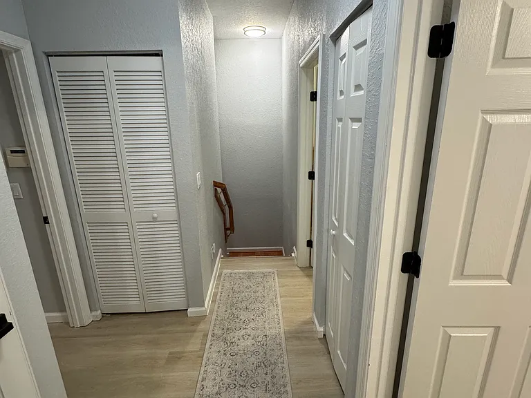S Greenleaf Cir — Photo 12