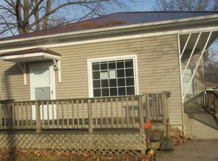 320 28th Ave N, Clinton, IA 52732