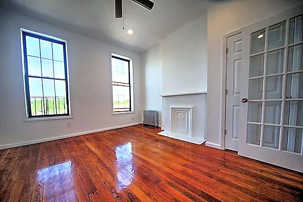 Rented by Metropolitan Realty | media 29