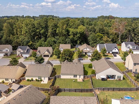 4th image of 4219 Box Elder Path