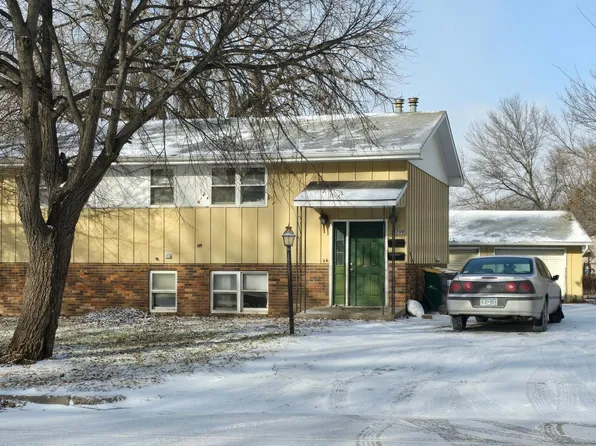 709 N 6th St, Marshall, MN 56258