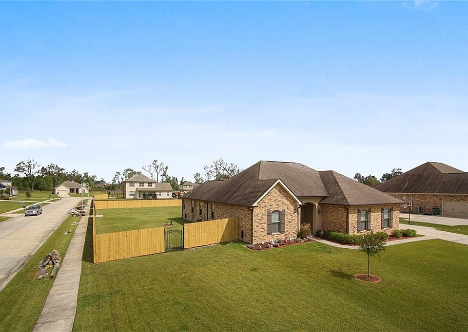 1st image of 9567 Silverbell Pl