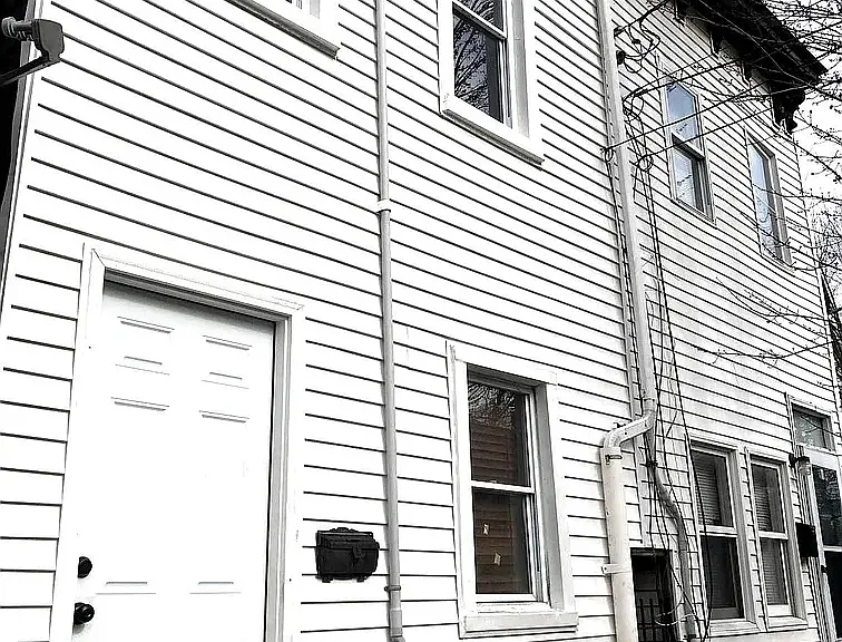 322 Union St — Photo 1