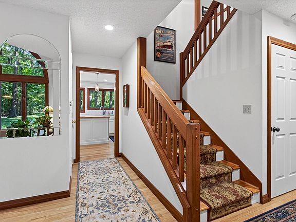 4th image of 2705 W Glenlord Rd