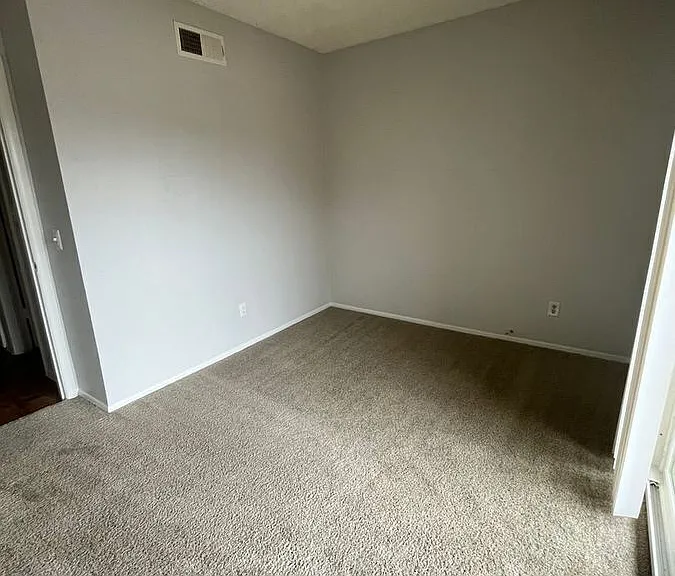 2820 E Kathleen Rd #103 — Photo 5