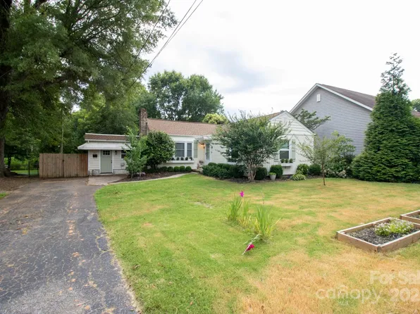 805 Pine St, Mooresville, NC 28115