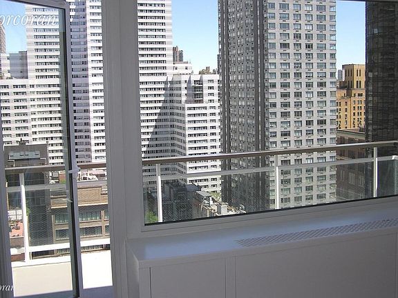 4th image of 200 E 66th St APT C202