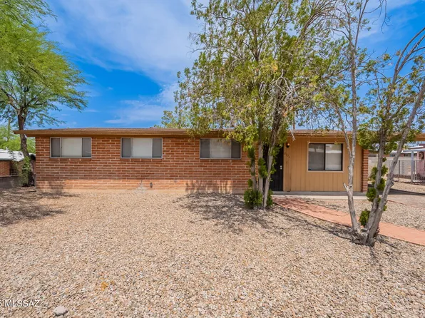 8011 E Timrod St, Tucson, AZ 85710