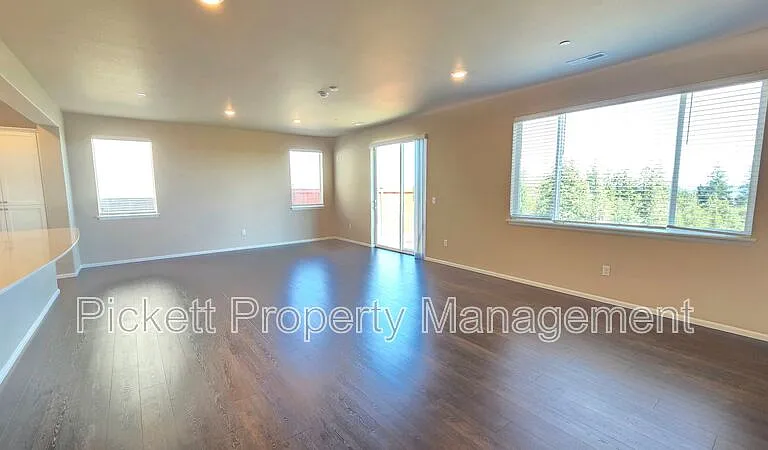 1032 Baker Heights Loop — Photo 13