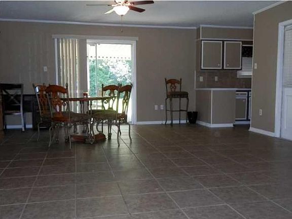 5th image of 207 Montreal Dr