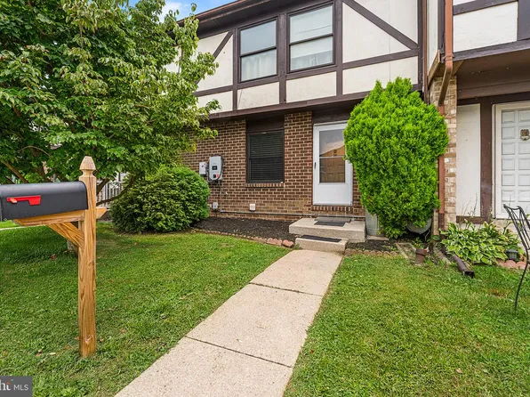 4 W Orange Ct, Baltimore, MD 21234