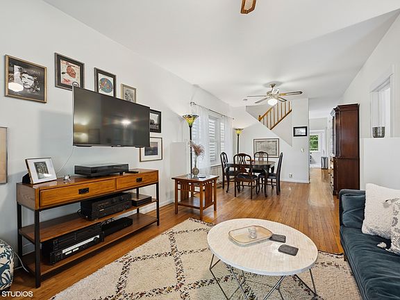 3rd image of 1009 Dunlop Ave
