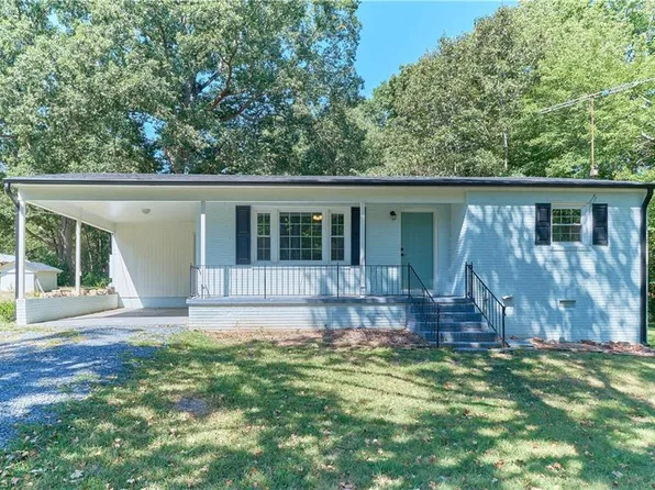2112 Mack Rd, Asheboro, NC 27205