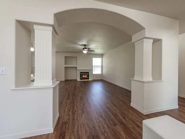 1004 W Orange St — Photo 6