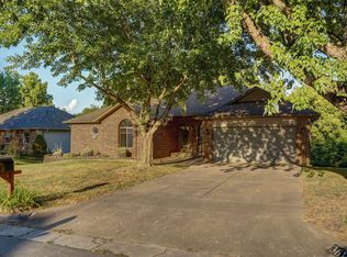 3616 N Temple Ave, Springfield, MO 65803