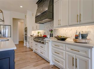 4500 W 157th St, Overland Park, KS 66224