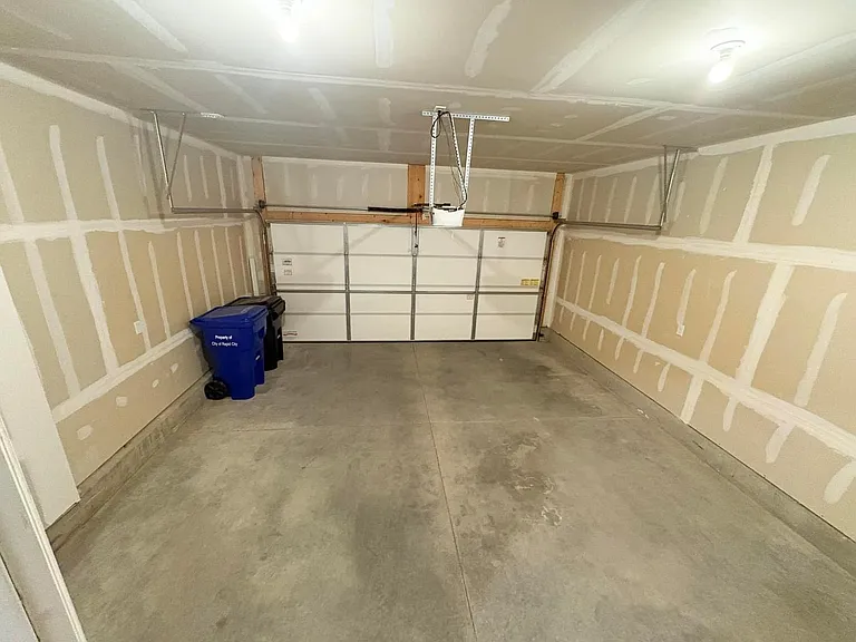 601 Copperfield Dr — Photo 6
