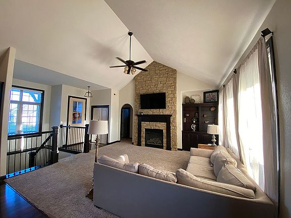 5th image of 2304 Pinecrest Cir